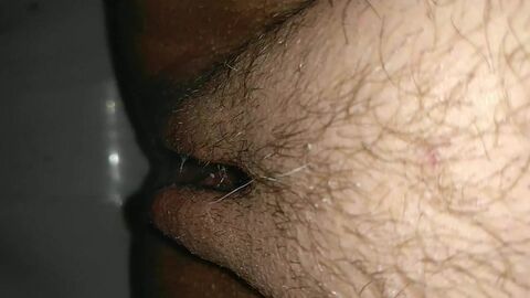 HD видео, домашнее порно, крупный план, мамочки, сперма в жопе, ссание